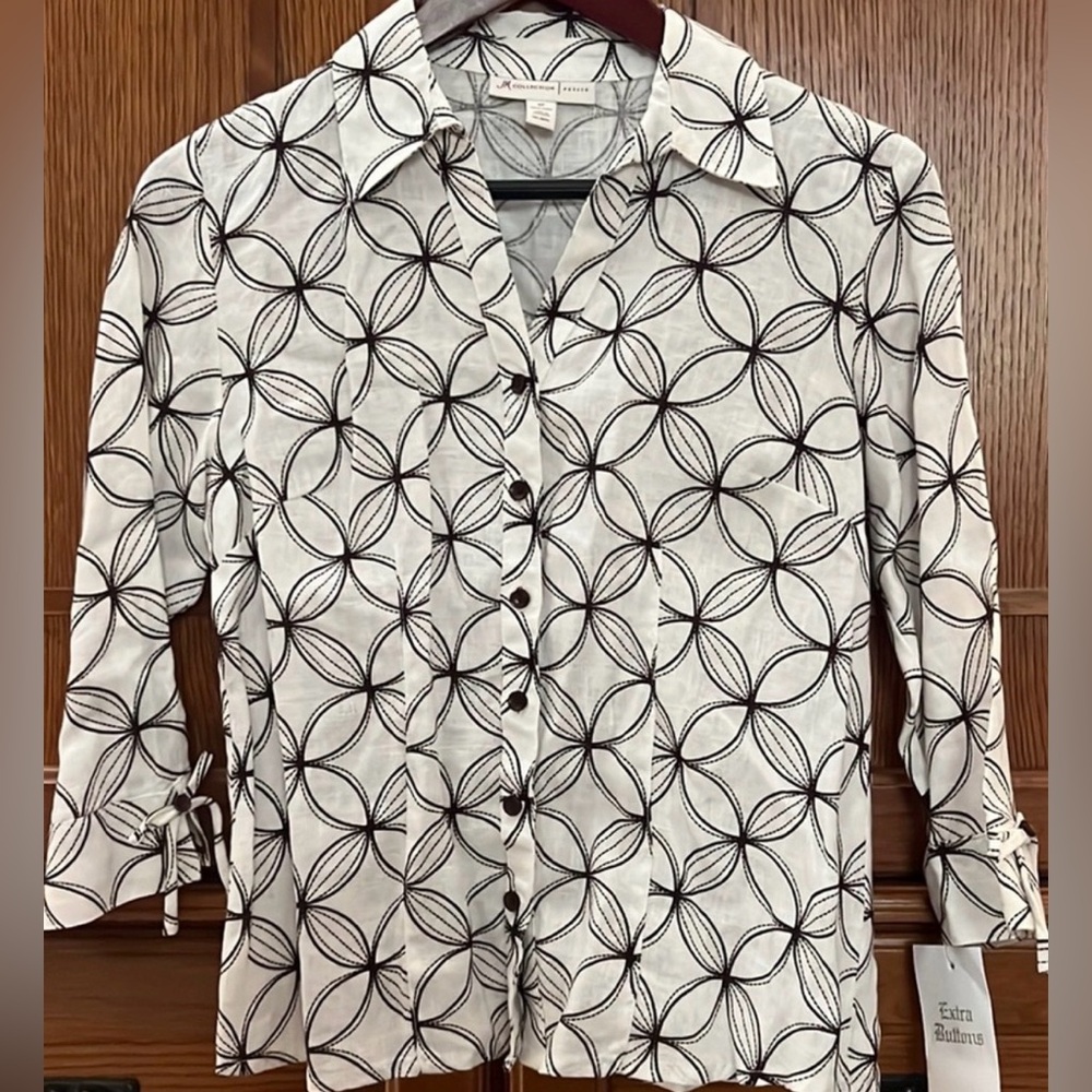 NWT JM Collection Petite In Full Bloom Circle Link 3/4 Tie Sleeve Button Down